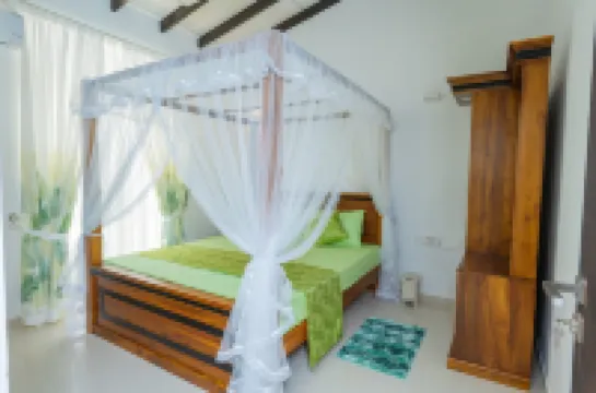 Green Retreat 2 Bedroom Hideout