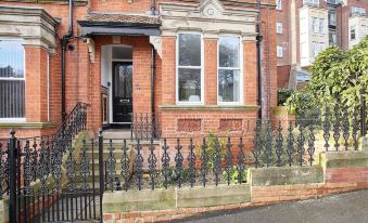 Host & Stay | Park View Apartment