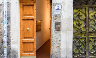 Casa torre via de' Nerì by Mmega