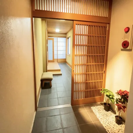 Genen | Spacious 200m2 House | Accommodates Up to 16 Guests