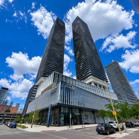 JLadybug Suites |  Toronto  sugar beach 2B