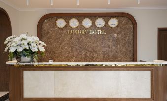 Tra Co Luxury Hotel