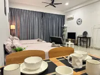 Emgrace/Dekat AeonTebrau/ IKEA Toppen /Mount Austin Hotel berhampiran Surau Sri Lanang 1 Taman Desa Tebrau