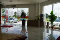 HOTEL KRISTAL SERI ISKANDAR Hotels in Bota