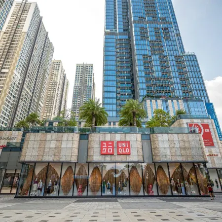 Condotel Imperial Landmark 81 Отели рядом с достопримечательностью «Небоскреб Landmark 81»