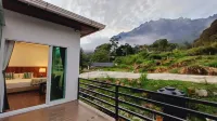 Sling & Stone Mountain Suites