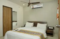 HOTEL BLUE LEAF