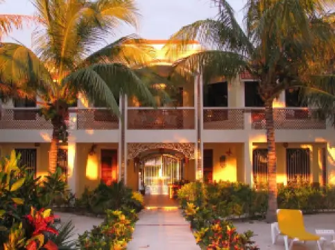 Beach Front Boutique Hotel (Deluxe Suite)