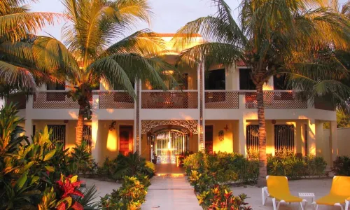 Beach Front Boutique Hotel (Deluxe Suite)