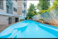 1 BR / 5 Mins BTS Baring / WiFi / 7-11 / Lotus - Pools