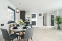 Gorgeous XL Flat, close to Elephant and Castle 紹斯瓦克附近的飯店