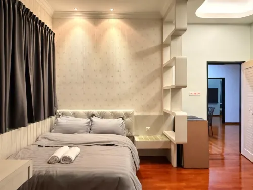 Kluang Luxury 5BR Home |BBQ | Karaoke | G/Lambak