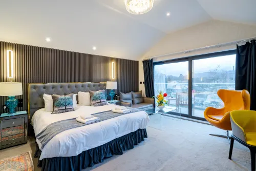 Waterhead Bath Suites - Parking and Light Breakfast - Pet friendly