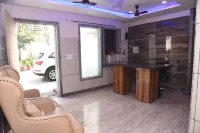 Hotel 7 - Stay INN Luxury Guest House - New