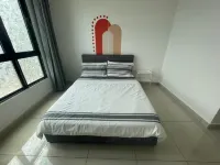 2-Bedroom Apartment | near Pavilion Bukit Jalil & Axiata Arena - parkir
