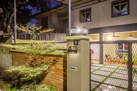 Plumeria 5BR Garden House by uBook