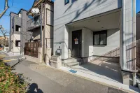 5-min to Edogawa / 3-story villa / 3 rooms, 1 bath Hotels in Ichikawa