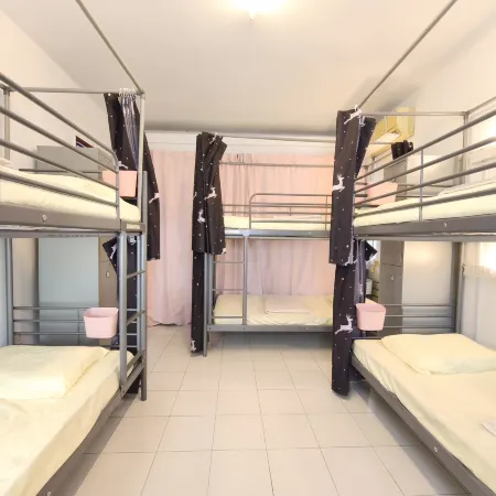 Workstay Hostel Dorm with Invoice 10Min to KL Sentral Mid Valley Отели рядом с достопримечательностью «Арена «Мега Стар»»
