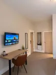 Elegant Family Retreat with Double & Single Bed -  Apartamentos vacacionales