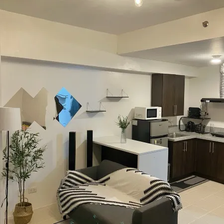 D' Cozy Monochrome Suite