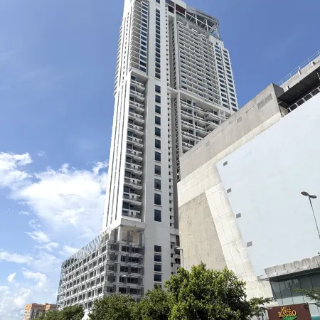 The Colony by Infinitum KLCC Sky Pool Suites