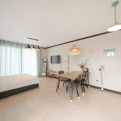 Jeju Bahama Pension Các khách sạn gần Tượng đài Phong trào Samil Movement