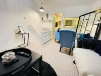 Sapphire; 1BR House, Pet friendly, NR Addenbrookes - 2-Star