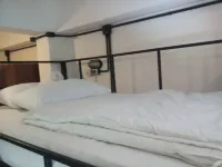 The Guest Hotel & Hostel - Capsule Hotels