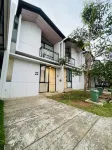 Cozy Home 1 Br w/ Balcony Lippo Karawaci, Tangerang Hôtels à : Cikupa