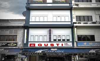 Gusti Bed & Breakfast 섬네일