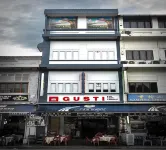 Gusti Bed & Breakfast Hotel in zona Henderson Waves