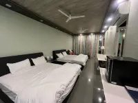 Nature's Cove Resort