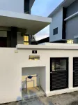 5 BEDROOMS RESIDENTIAL HOME WITH FREE WIFI - New