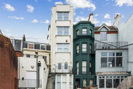 Bright-on Heights F4 Отели рядом с достопримечательностью «University of Brighton Art Gallery»