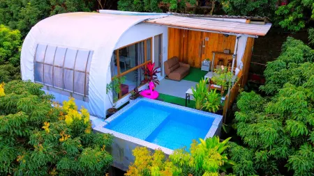 The Hmong Home Stay Chiangmai Отели рядом с достопримечательностью «Bai Orchid and Butterfly Farm»