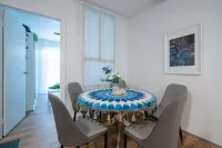 Brunswick 2B Living Near Sydney Rd w/ Free Parking Hotels in Brunswick