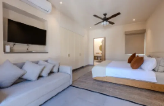 Designer Retreat in Centro Heated Pool & Views