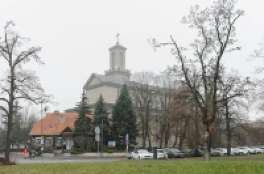 Lumina stylish apart near Atlas Arena