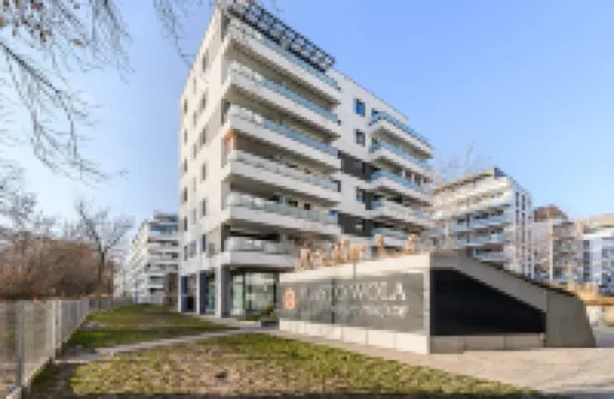 Lumina 3-room apartment near the train station