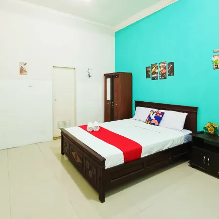 TwoSpaces Living at Matahari Homestay, Batu