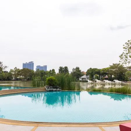 Perfect Lake House, Lakeside Retreat , Nonthaburi