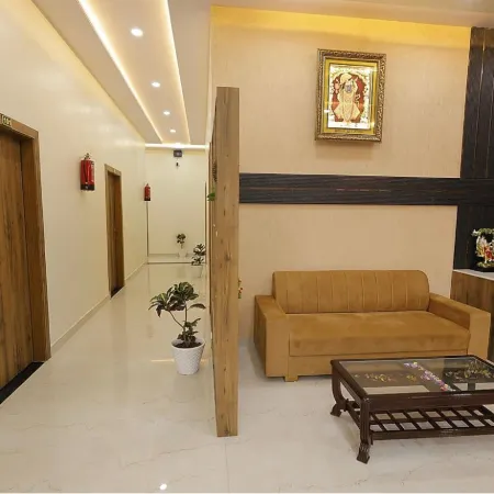 Hotel Radhavan