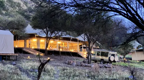 Wild Oasis Serengeti Camp - parking