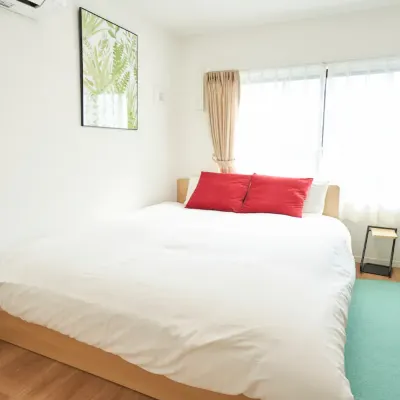 تاسُوكي سمارت سوغامو Hotels near محطة أوتسوكا