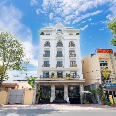 STELLA VUNG TAU HOTEL & APARTMENT Отели рядом с достопримечательностью «Храм Кита»