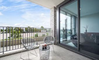 Elegant Art Deco Apartment World Class Building