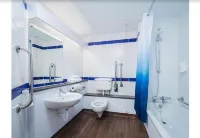 TRAVELODGE LIVINGSTON LIVINGSTON Hotel dekat Howden Park Centre