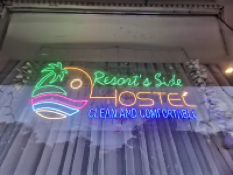 Resort’s Side Hostel near Shangrila فنادق في 