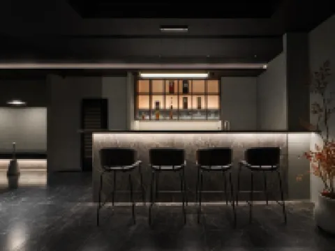 Miu Hostel x Bar Miu