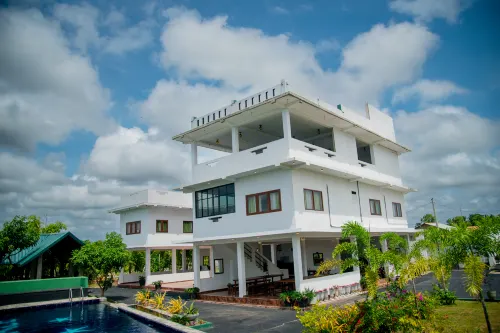 Grand Palace Hotel, Seeduwa - صديق للحيوانات الاليفة